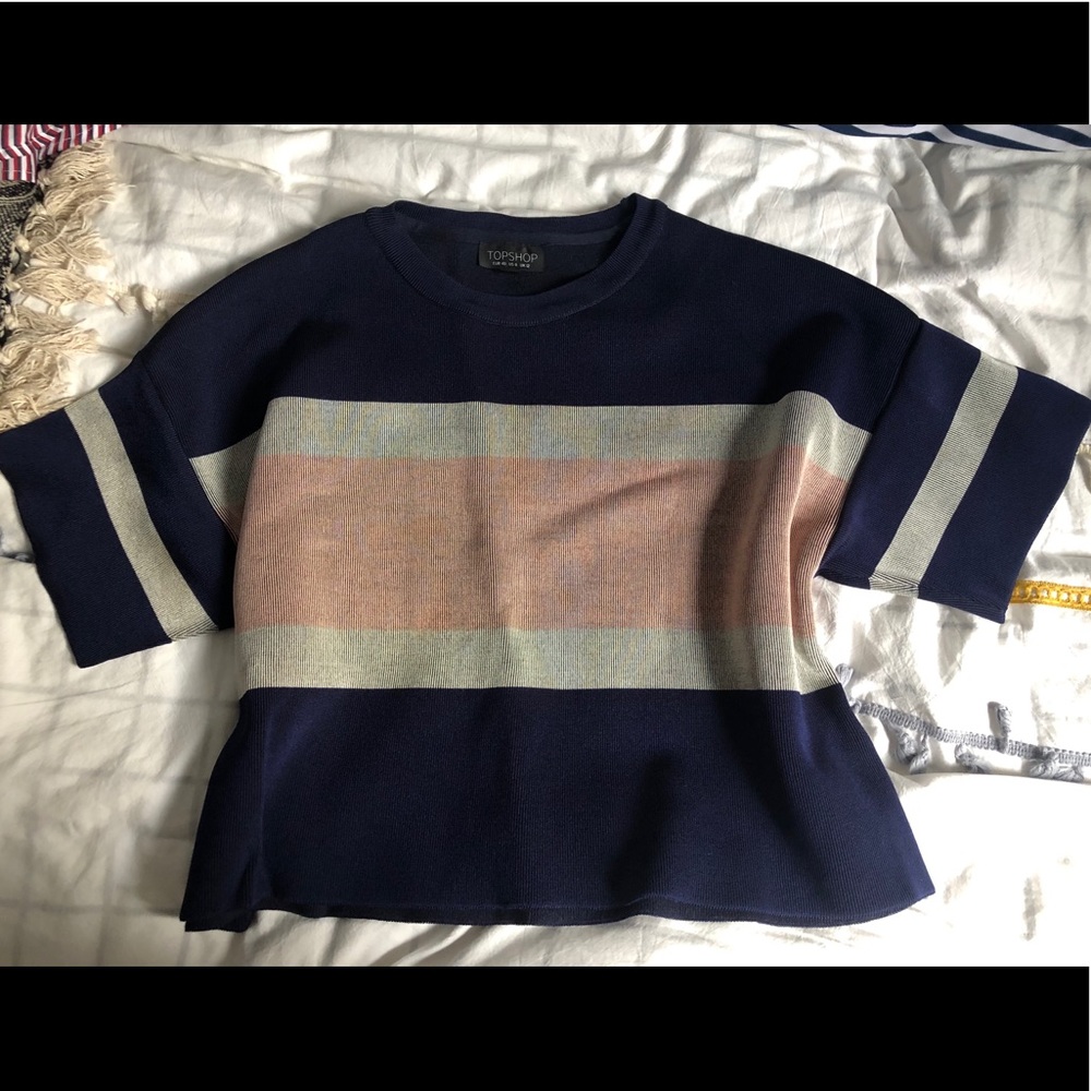Crop modern T-shirt